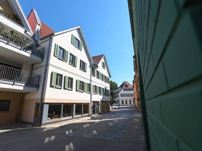Familienzentrum Metzingen, Außenansicht des Familienzentrums aus der Pfleghofstraße